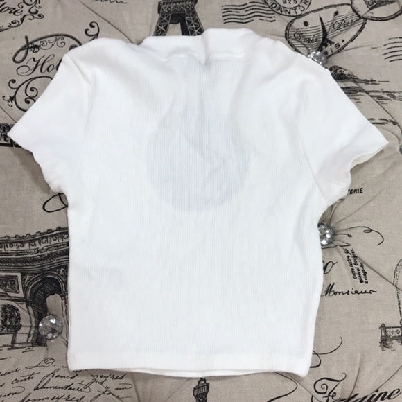 TOPSHOP Cutout Crop Tee - Picture 3 of 5